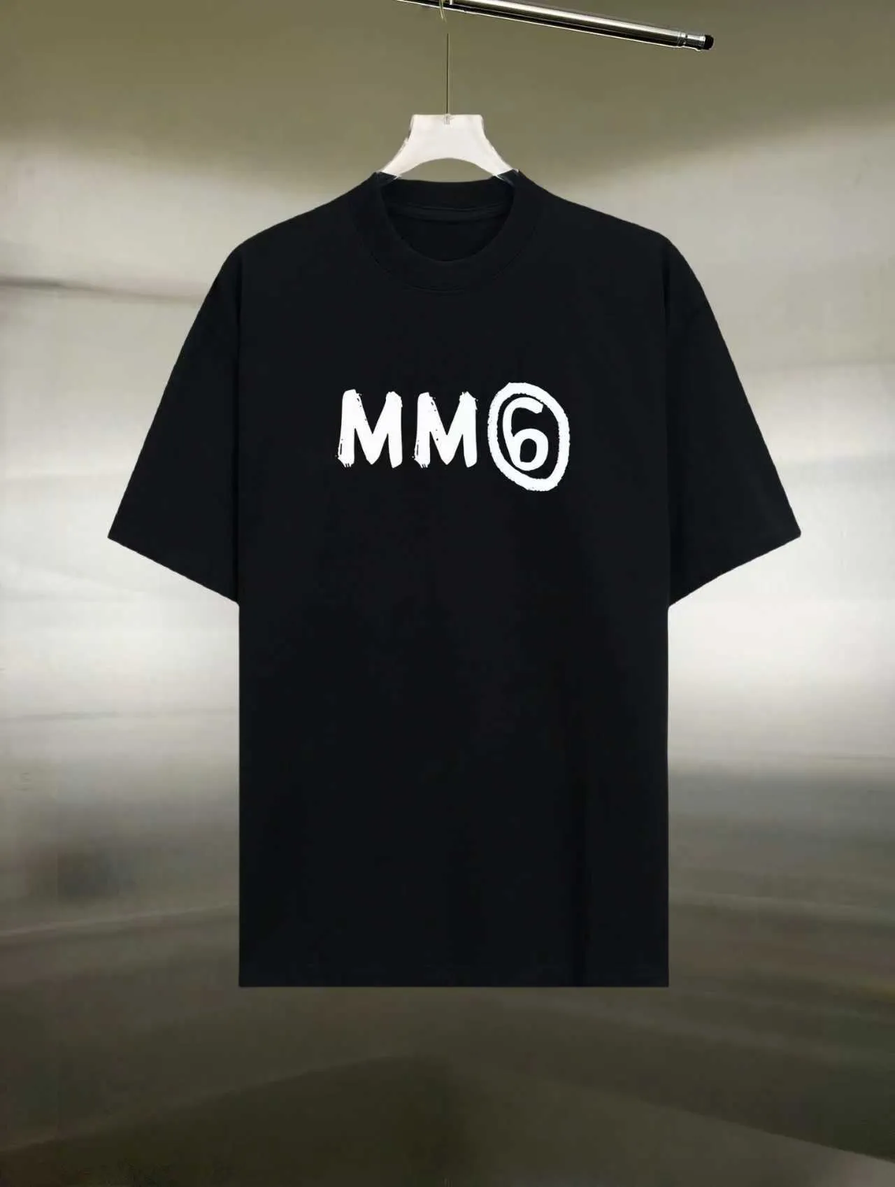 ：MM 6 T ：300 100% ：320 ： ：White Black Size：S M L XL XXL Same Style